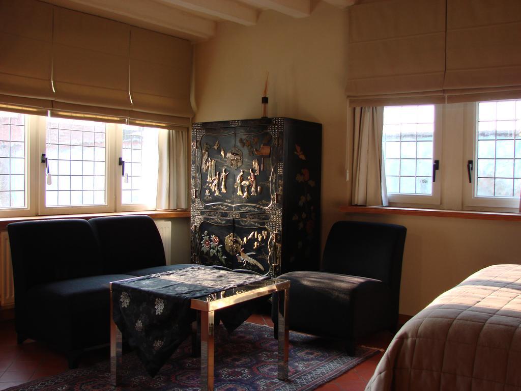 Aparthotel De Beek Anno 1410 Sint-Truiden Zimmer foto